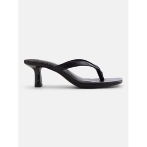 No Boundaries Women's Kitten Heel Thong Sandals